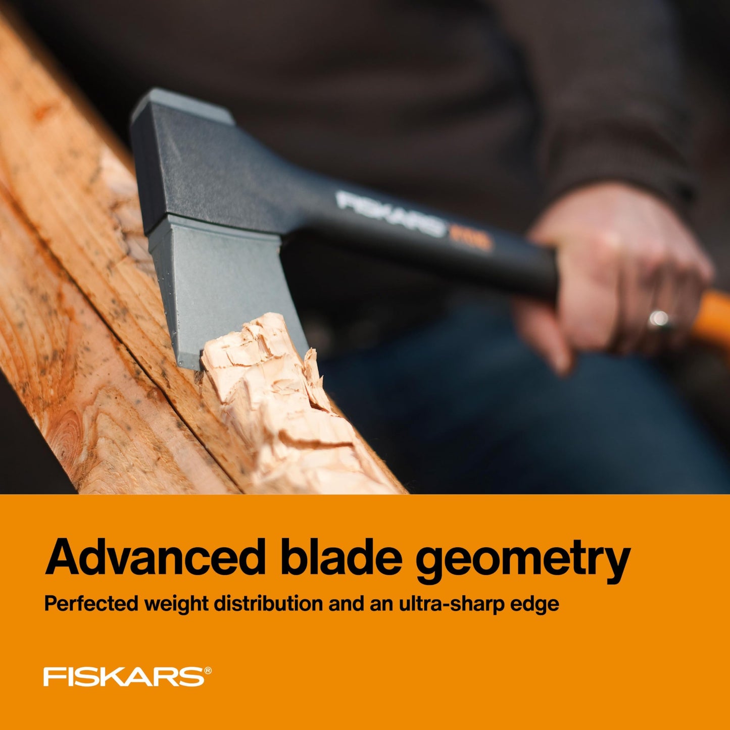 Fiskars X27 Super Splitting Axe - 36" Wood Splitting Axe for Medium to Large Size Logs with Shock-Absorbing Handle - Split Firewood - Forged Steel Blade - Bushcraft Gear and Camping Axe