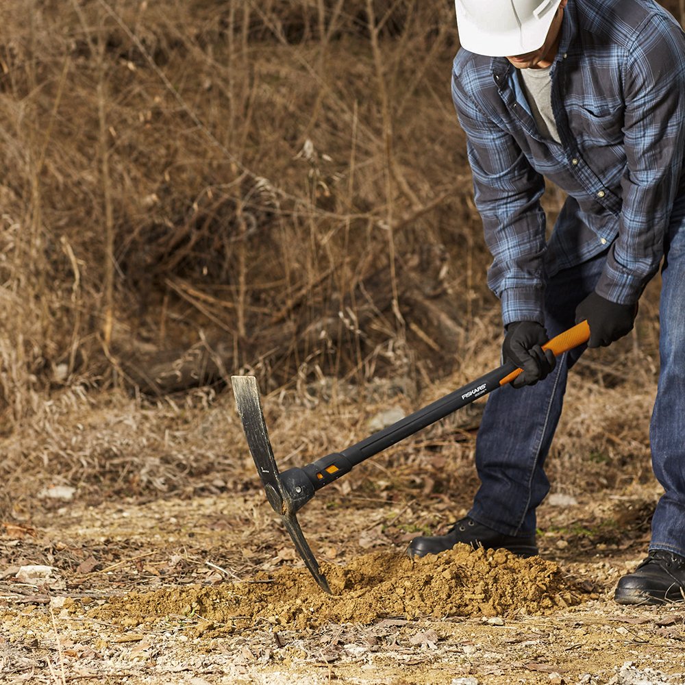 Fiskars 8 lb. Splitting Maul - 36" Shock-Absorbing, Comfort Grip Handle - Rust Resistant Forged Steel Blade - Wood Splitter Maul for Hardwood - Split Wood for Campfires - Bushcraft Gear