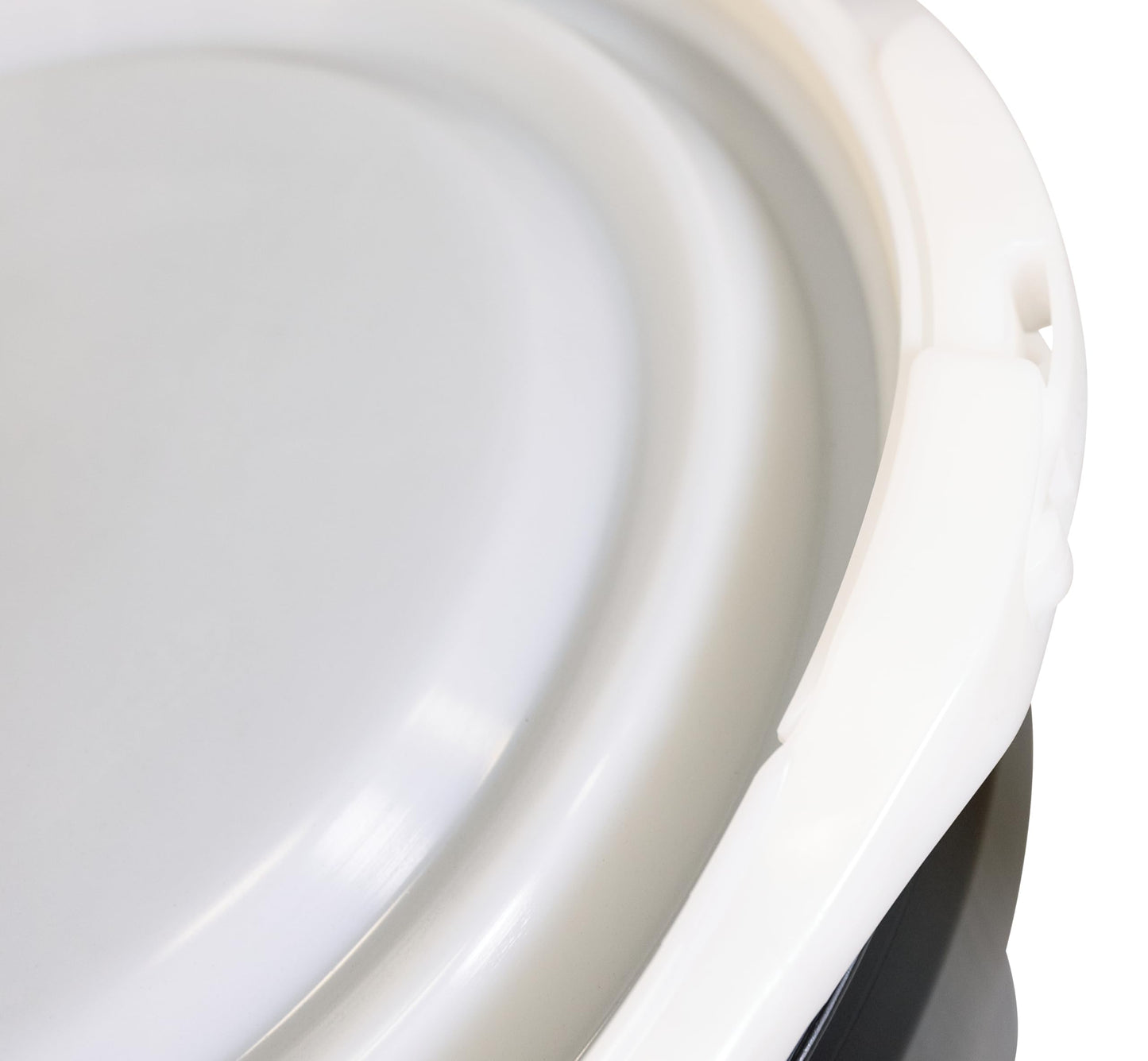 Eagle 30 Gallon Plastic Drum with Lid, Metal Lever-Lock, 28.5"x21.1", Open Head Lab Pack Drum Made of Durable, Lightweight HDPE, Withstands Weather and Chemicals, Made in USA, Blue, 1601MB