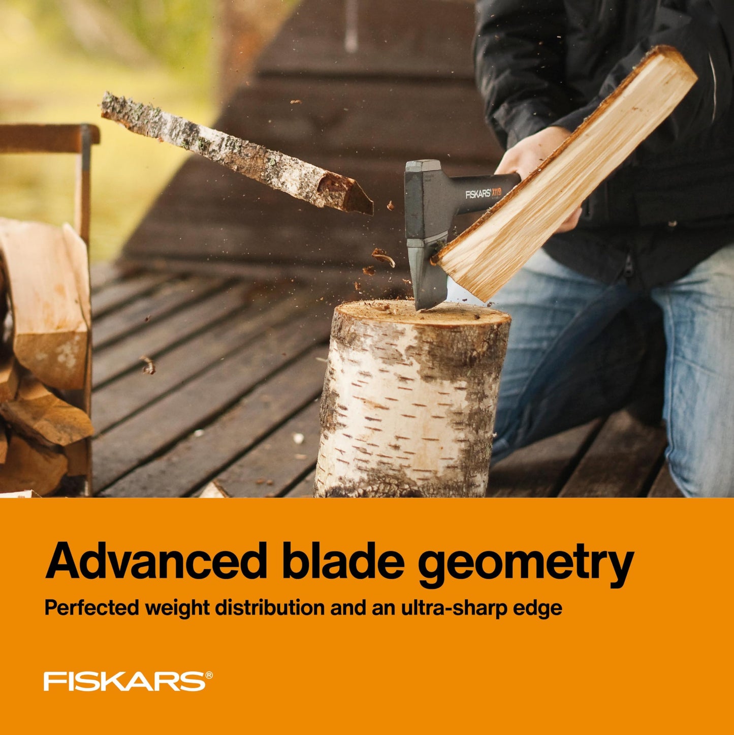 Fiskars X27 Super Splitting Axe - 36" Wood Splitting Axe for Medium to Large Size Logs with Shock-Absorbing Handle - Split Firewood - Forged Steel Blade - Bushcraft Gear and Camping Axe
